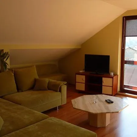 Tulip Penzión pre hostí 3*